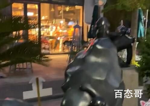 上海一商业广场雕塑被指性暗示 是不是出自日本设计师之手？